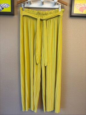 Jon & Anna Size Medium Lemon Yellow Pleated Wide-Leg Elastic Tie-Waist Pants